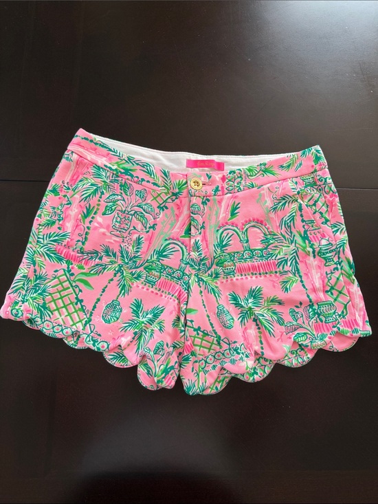 Lilly Pulitzer Pants - Lilly Pulitzer Pink Tropical Palm Scallop Hem Shorts